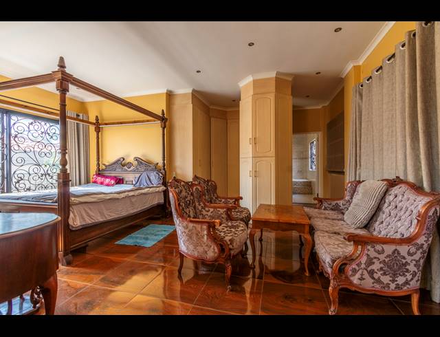 4 BEDROOM HOUSE FOR SALE IN DOWERGLEN EXT 4